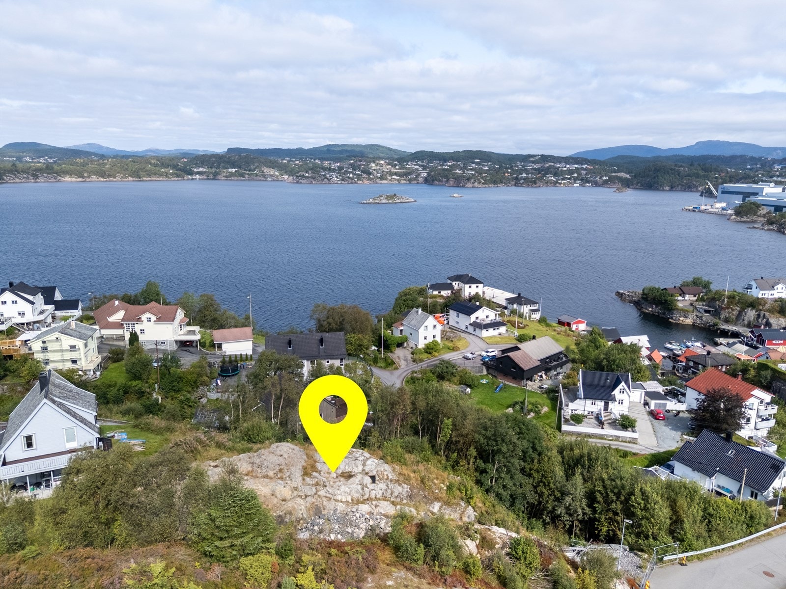 Aktiv Eiendomsmegling v/ Oliver Faraji har gleden av å presentere bolig tomt i et populært boligområde i Hetlevik. Galleribilde