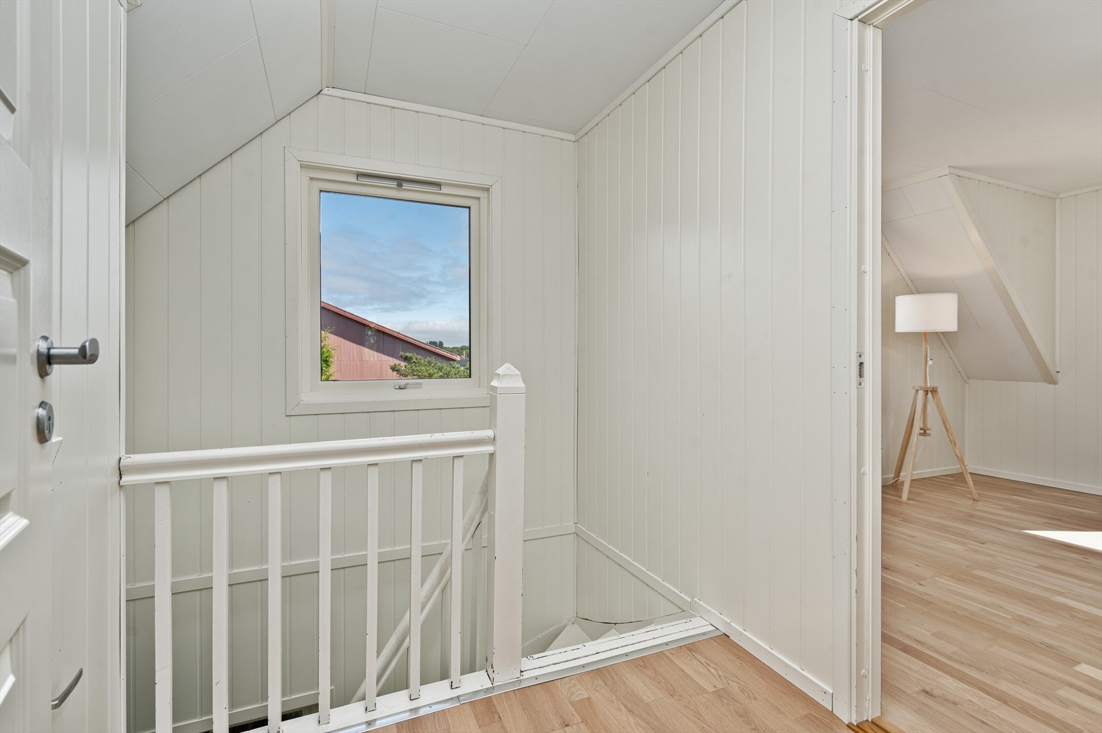 På loftet er det innredet med 3 soverom. Galleribilde