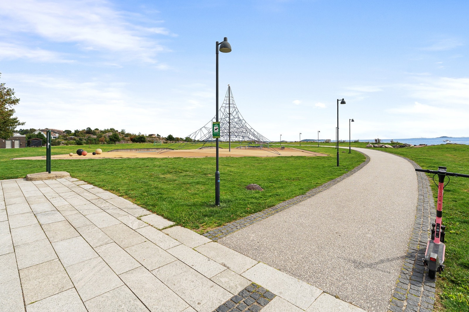 Promenade- og turområde på langs elva, Tangen og videre til Odderøya Galleribilde