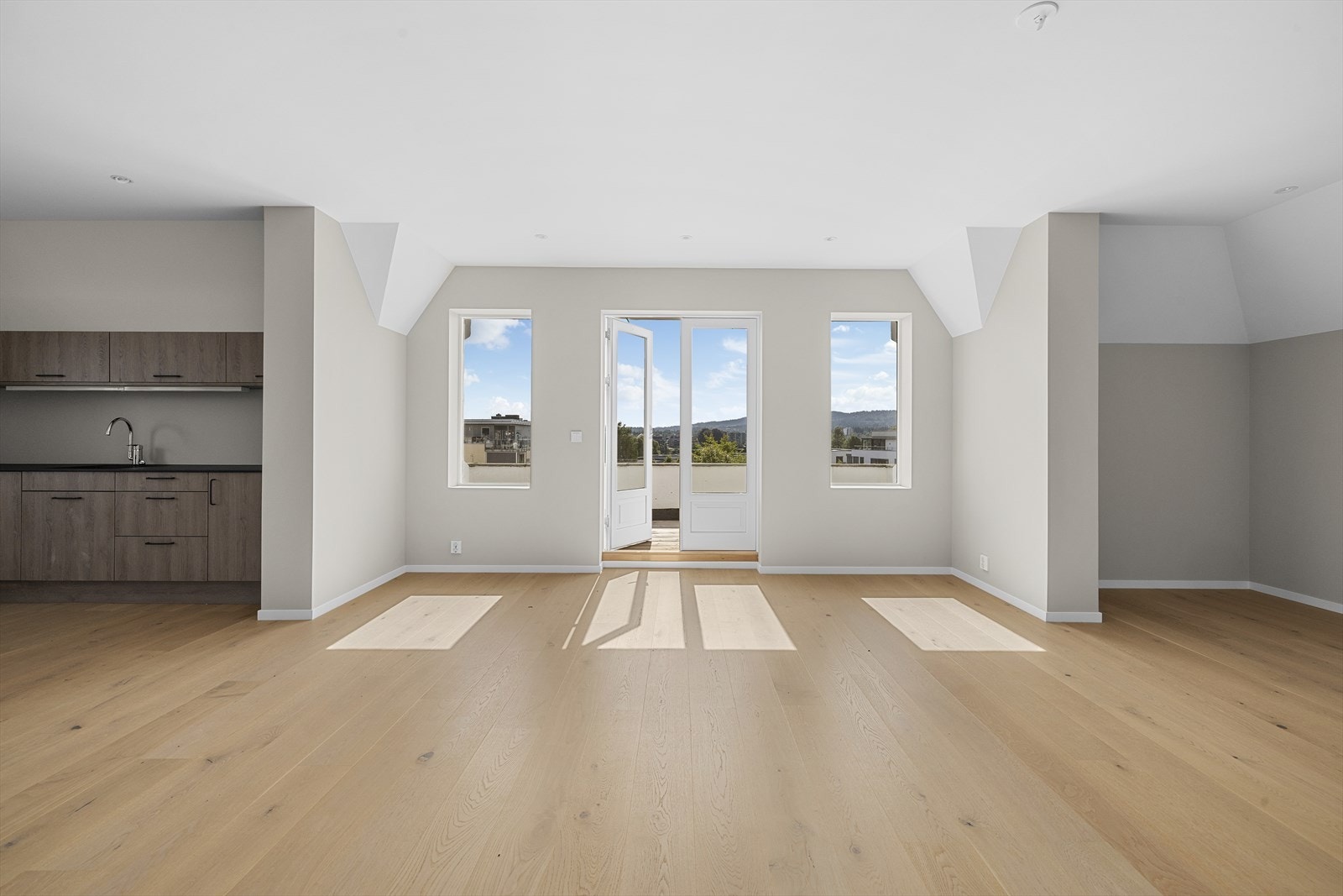 Fra stuen er det utgang til balkong mot syd Galleribilde