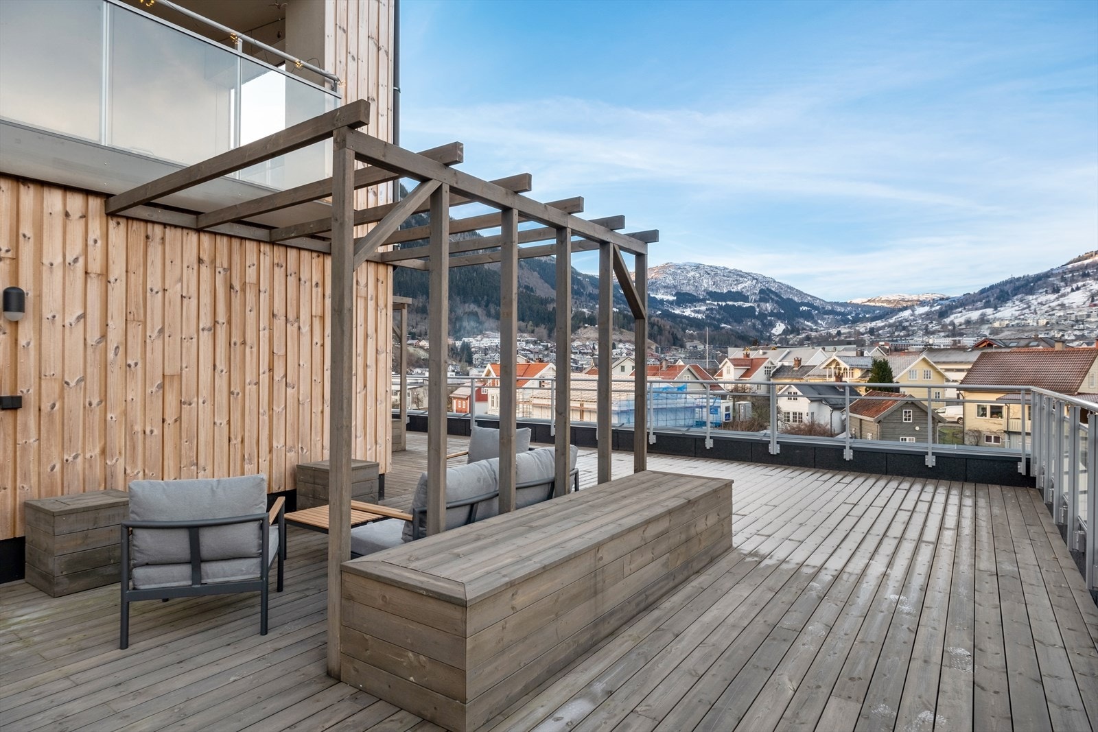 Her har du sol til ca. kl. 21:00 om sommaren. Galleribilde