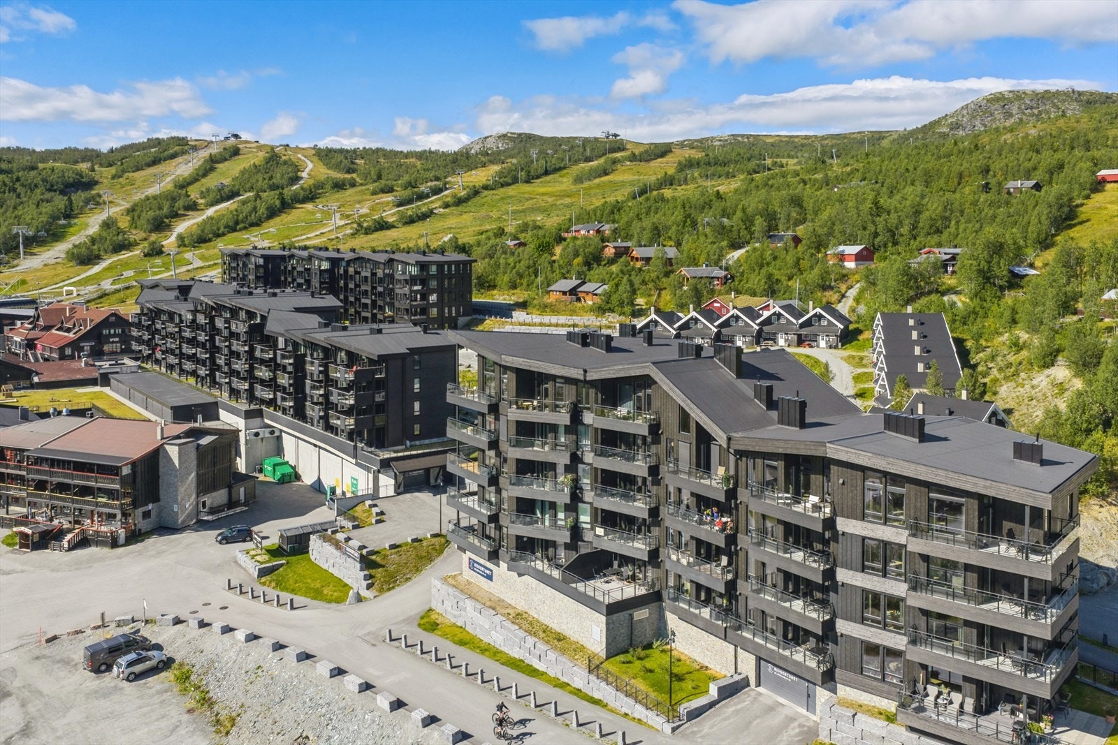 Leilighetskomplekset Riddertunet ligger i sentrum av Beitostølen. Galleribilde