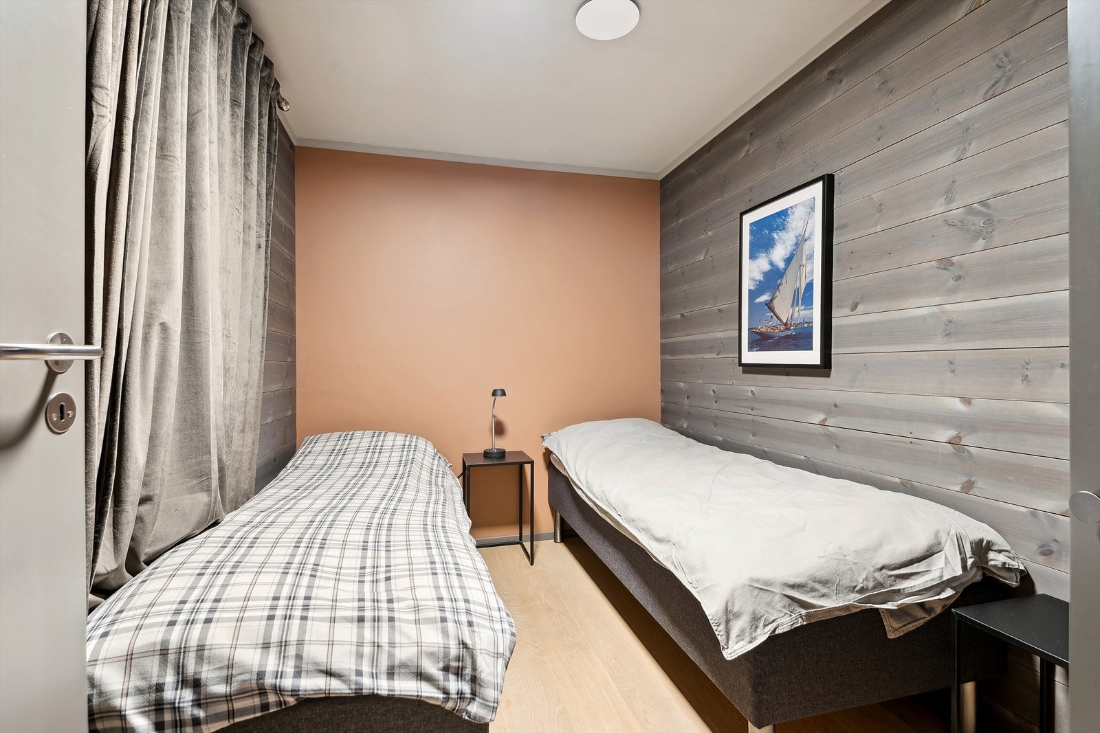 Soverom 2 med to enkle senger. Galleribilde