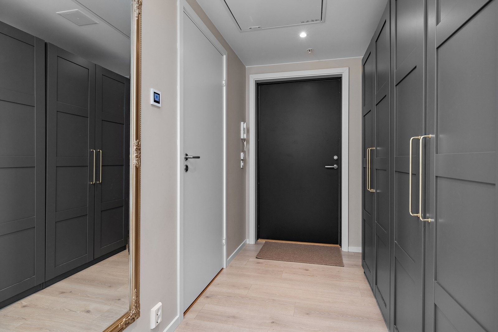 Entre har dørcallinganlegg Galleribilde