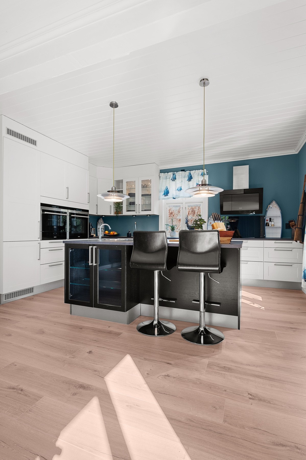 Lekkert HTH-kjøkken fra 2014. Galleribilde