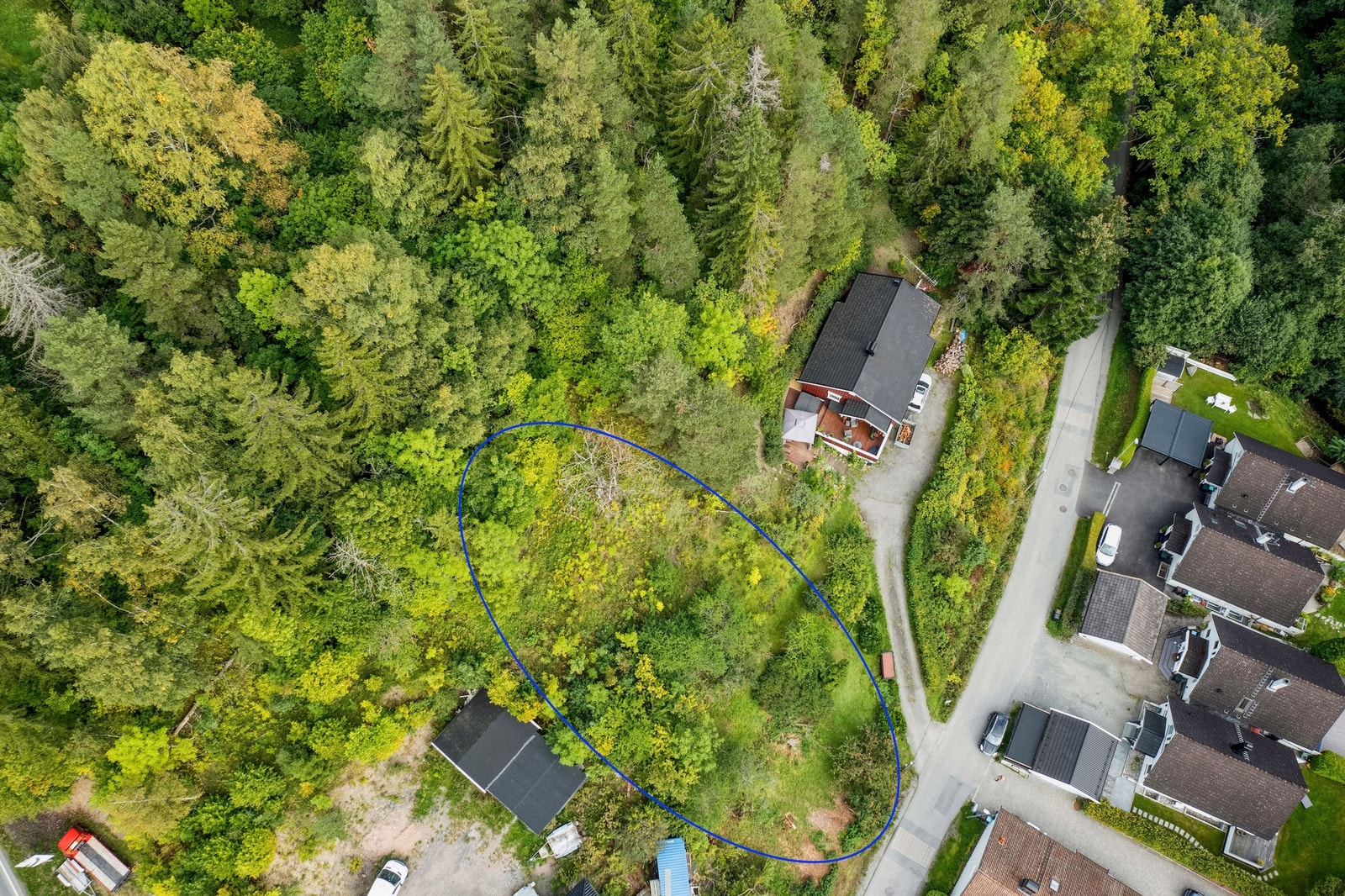 Omtrentlig omramming av tomten. Galleribilde