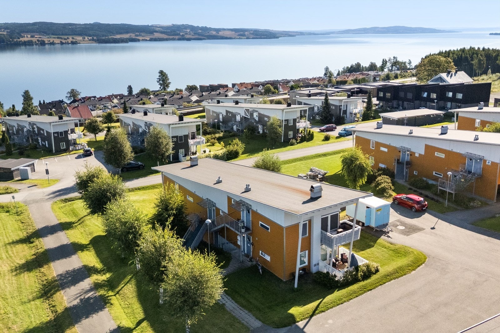 Dronefoto av ditt nye nabolag. Galleribilde