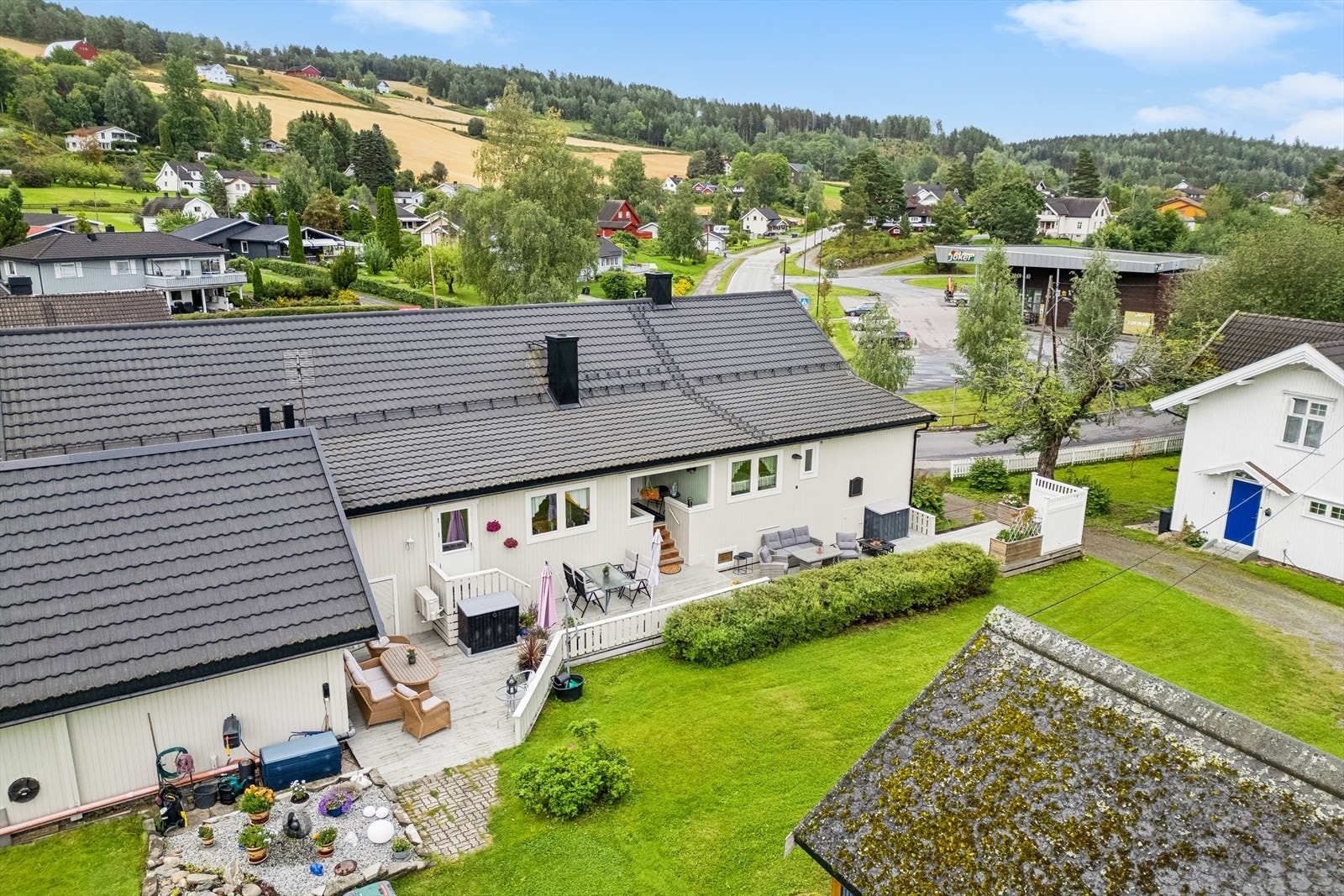 I byggets andre etasje er det 2 leiligheter. Galleribilde