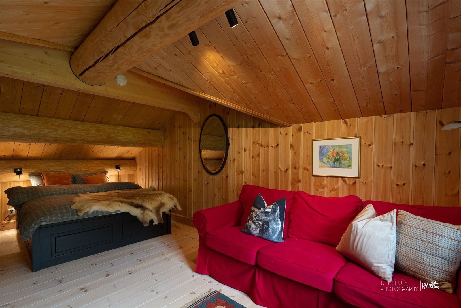 Det andre har god plass til dobbeltseng og sovesofa, en fleksibel løsning som gjør det enkelt å huse både familie og gjester Galleribilde