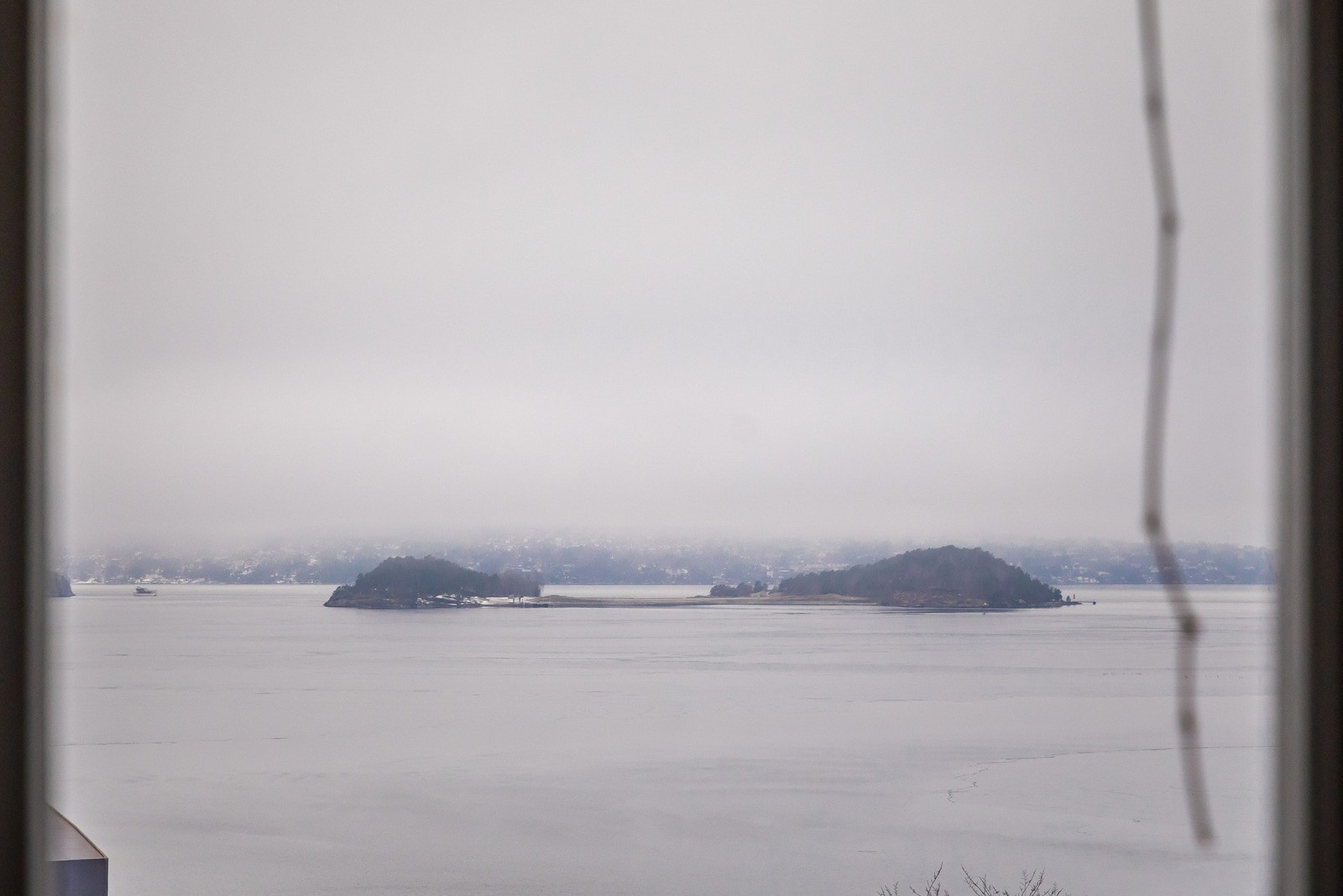 Leiligheten ligger på Bekkelaget i et villaområde med nydelig fjordutsikt. Galleribilde