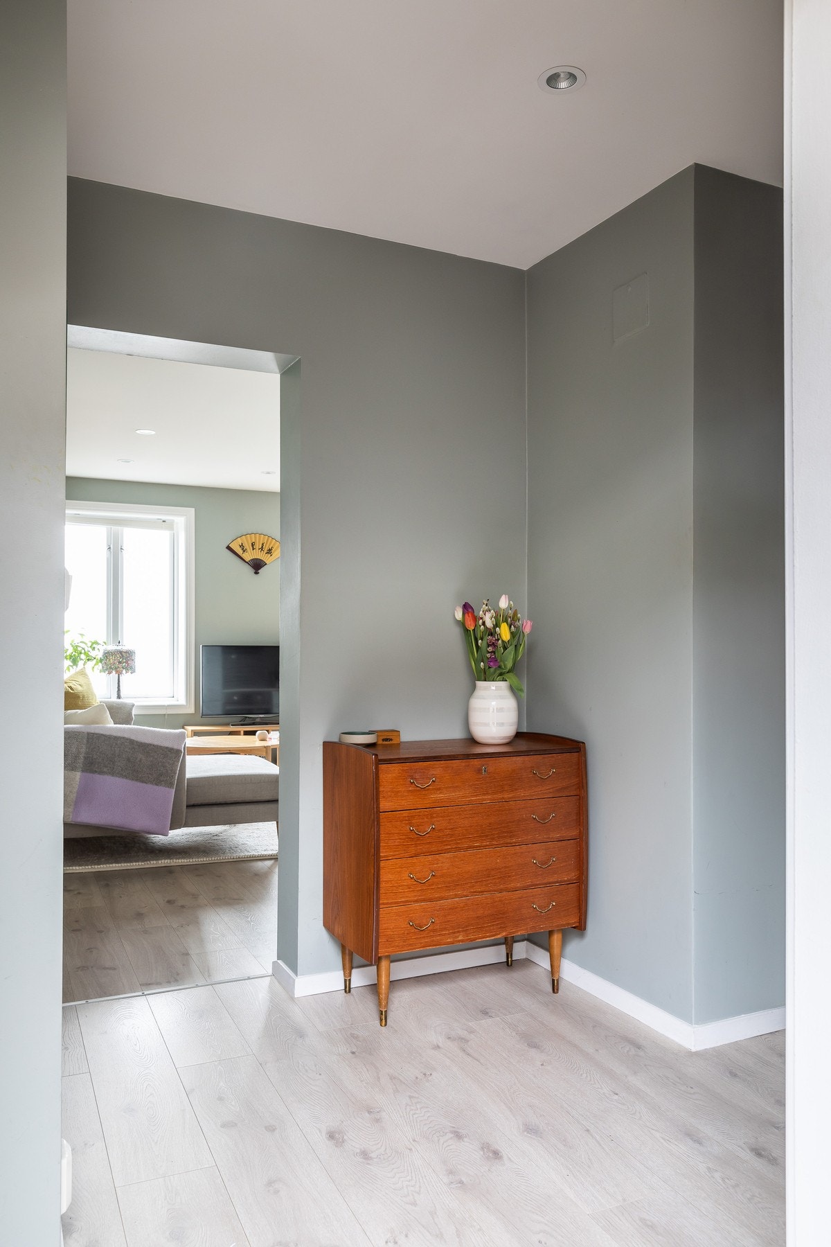 Entré/gang. Galleribilde