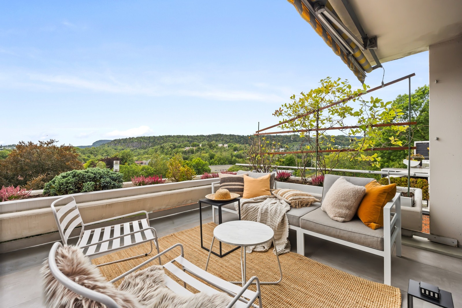 Dette er en flott 4-roms leilighet, fint plassert i et veletablert familievennlig boligområde Galleribilde