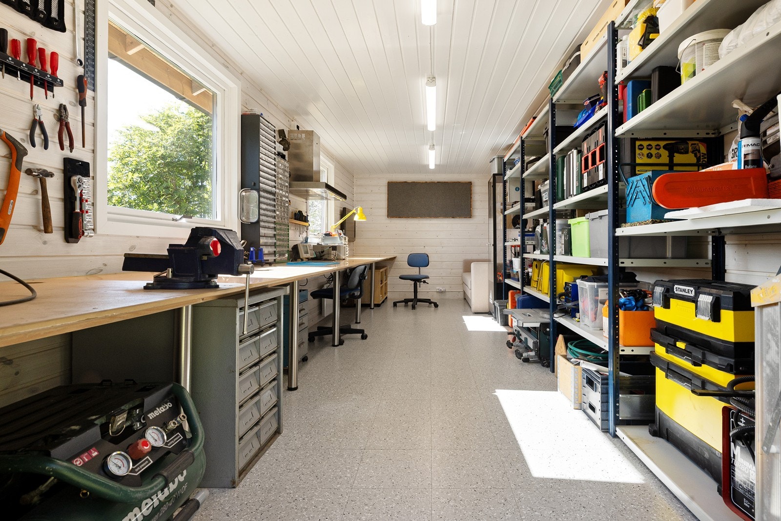 Flott verksted. Galleribilde
