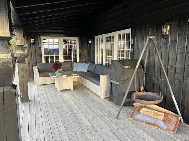 Med en så romslig terrasse, er det nesten bare fantasien som setter grenser for hvordan man kan møblere. Galleribilde
