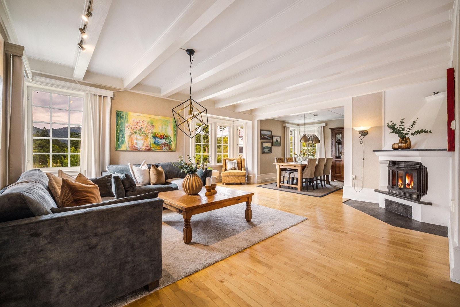 - Stor stue på hele 47 kvm med god plass til både sofagruppe og spisestue - Galleribilde