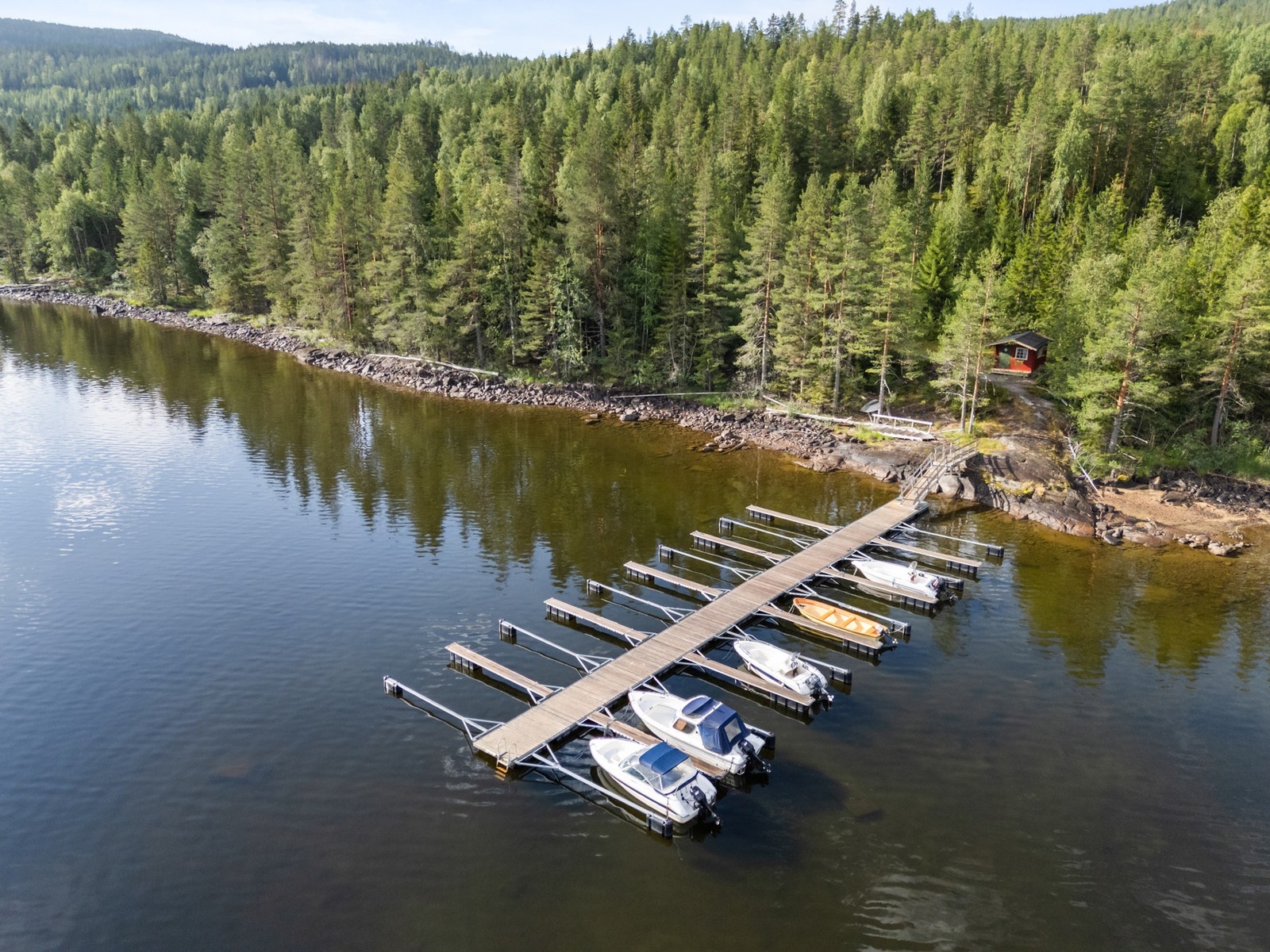 Det medfølger båtplass på felles bryggeanlegg Galleribilde