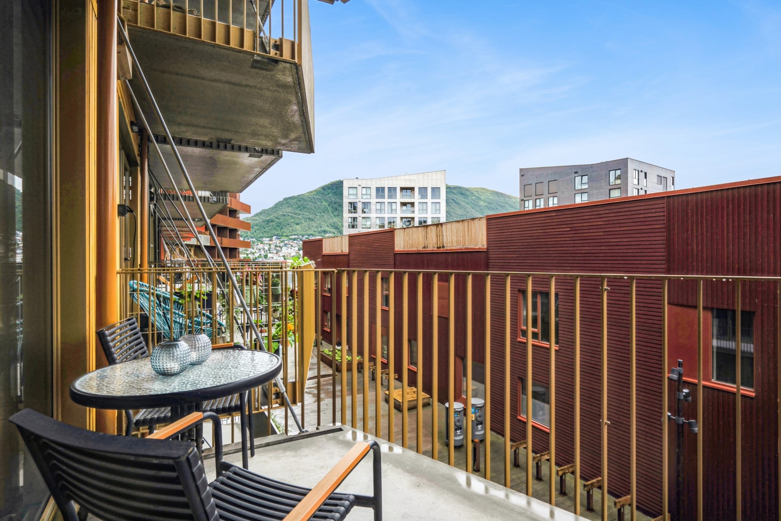 Verandaen er på over 5 kvm. Galleribilde