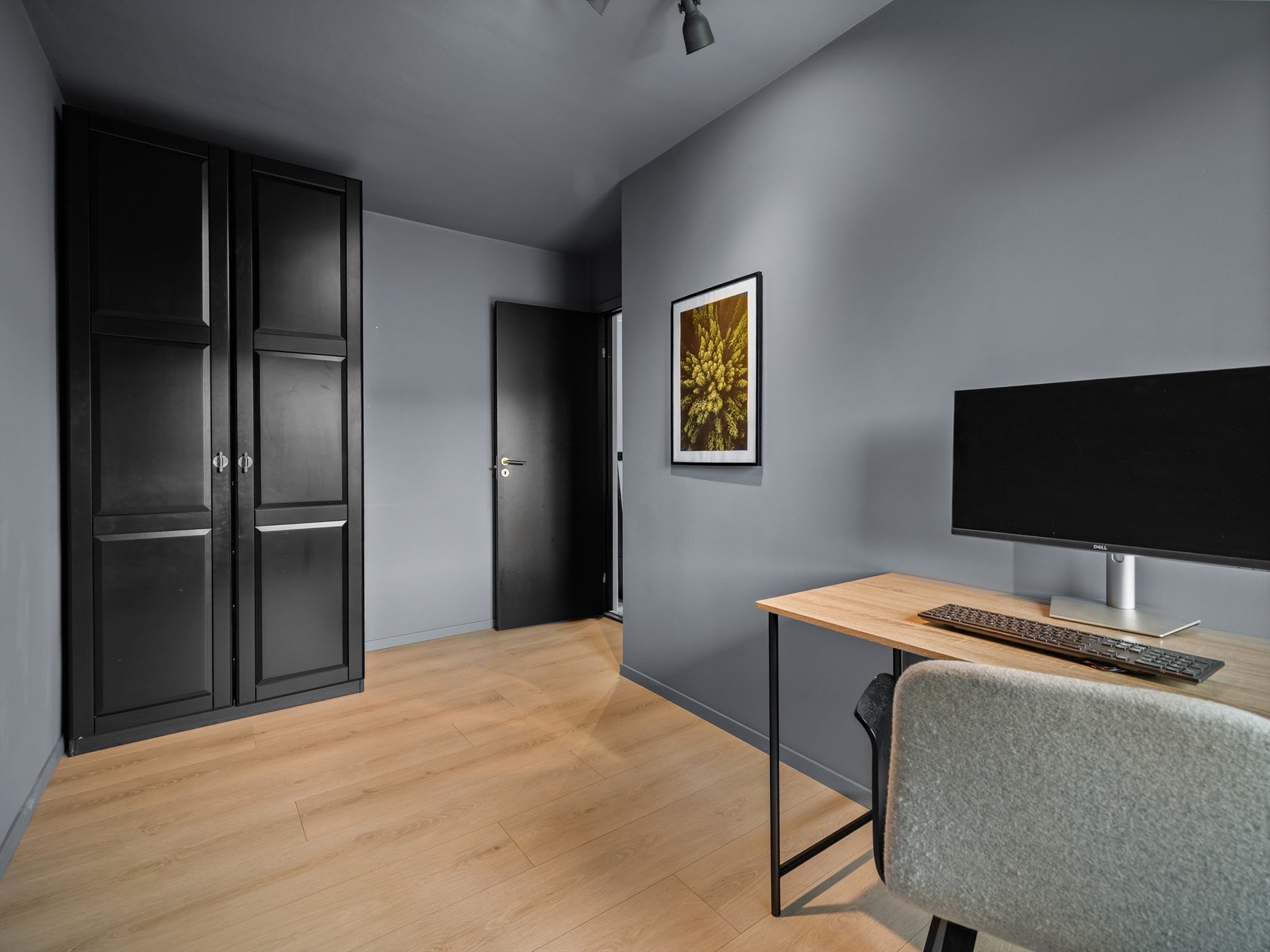 Med hele 10 kvm. er dette et ypperlig barne-/ungdomsrom. Galleribilde