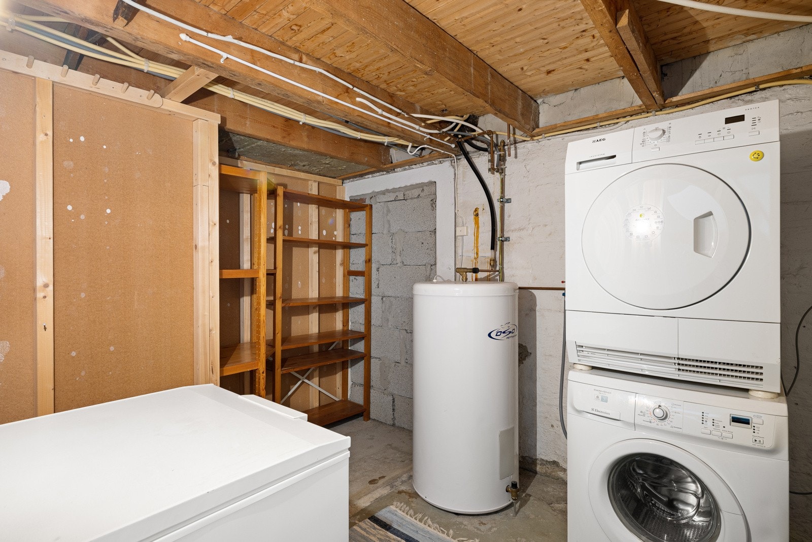 Vaskerom/bod i kjeller. Galleribilde