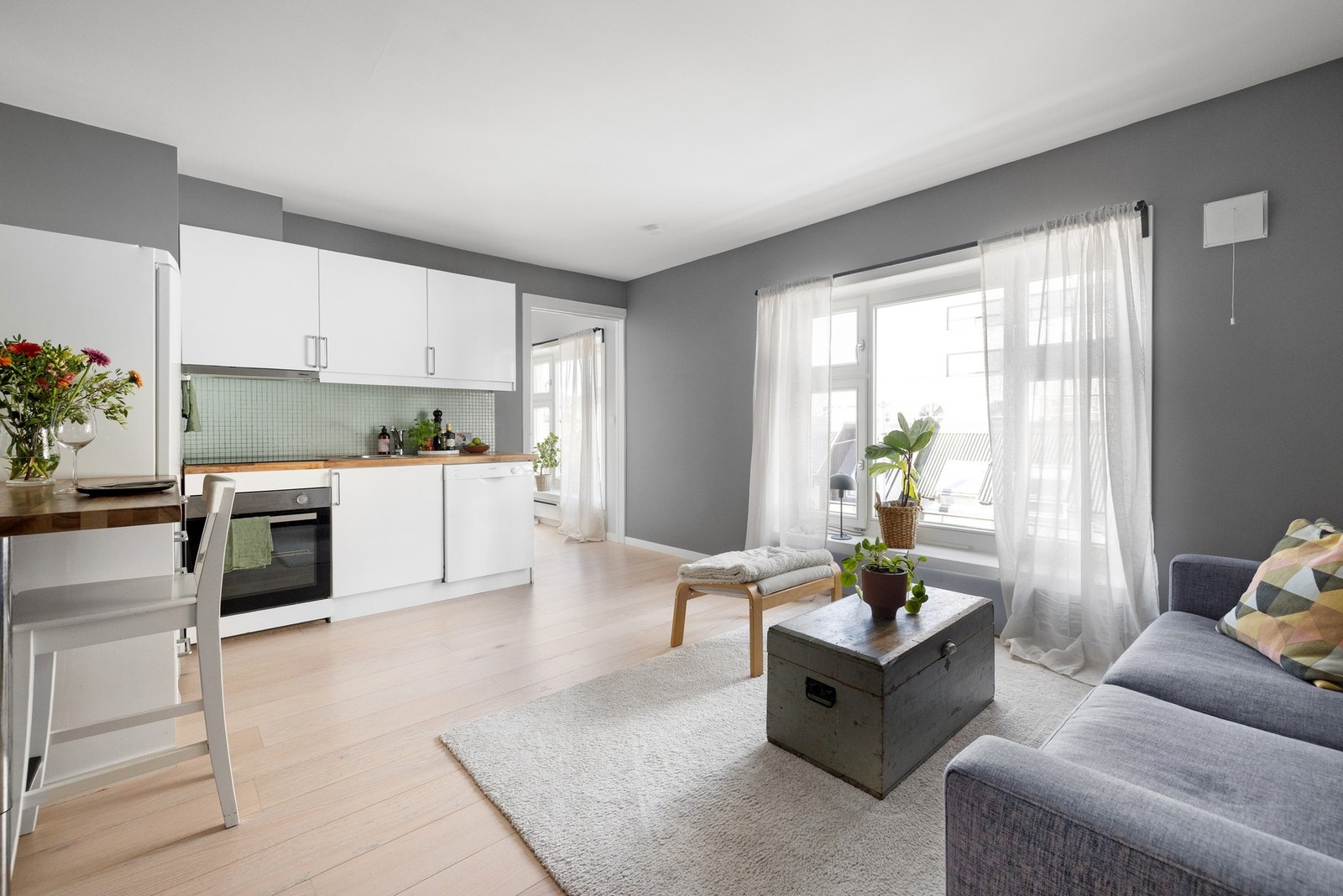 Velkommen til Markveien 46C, presentert av Ingrid Svenneby-Opsahl v/EIE Valkyrien. Galleribilde