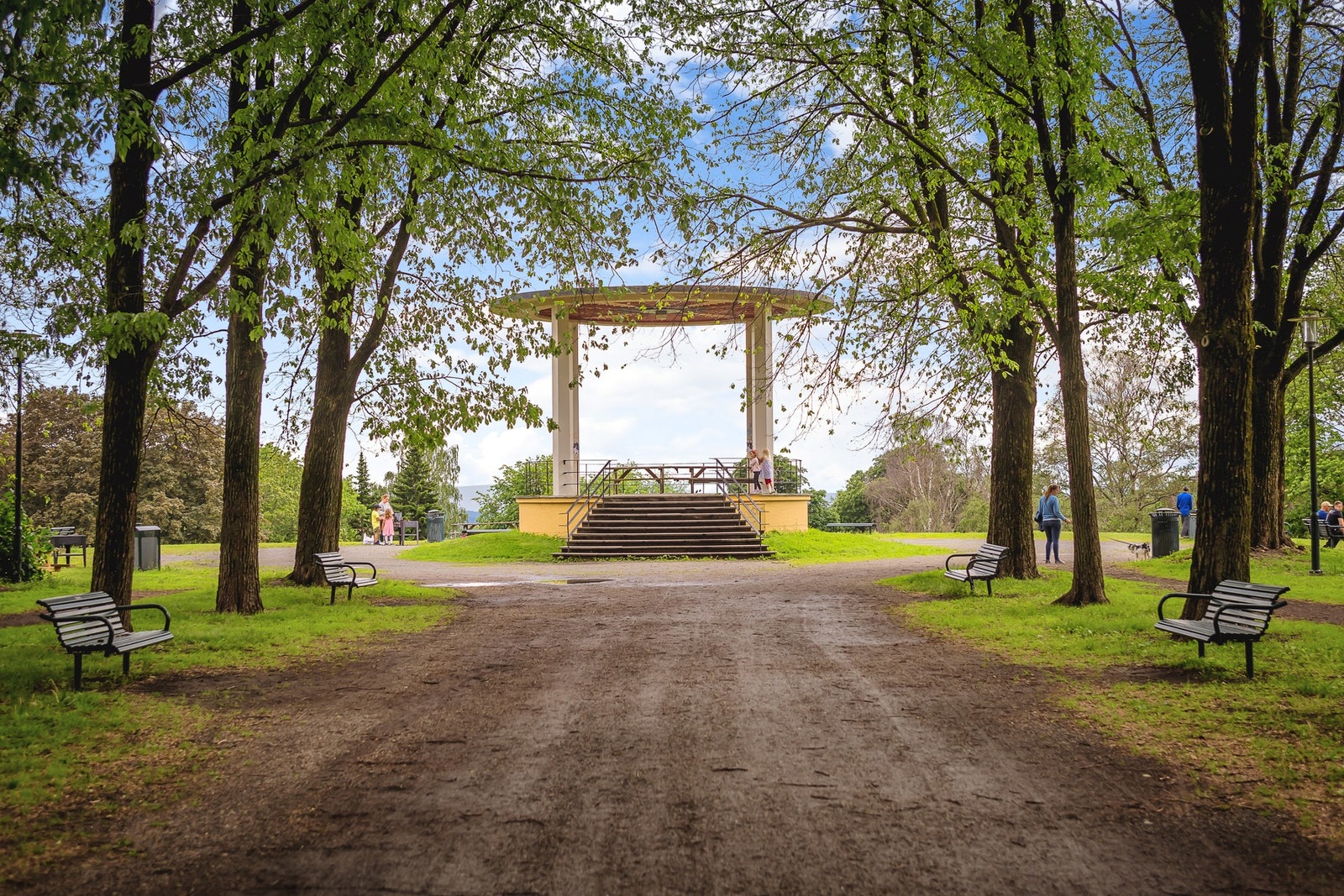 Torshovparken tilbyr flotte grøntarealer som aktivt benyttes til ulike fritidsaktiviteter heler året av beboere i området. Galleribilde
