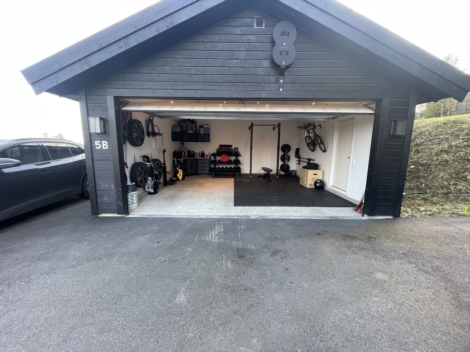 Dobbel garasje Galleribilde