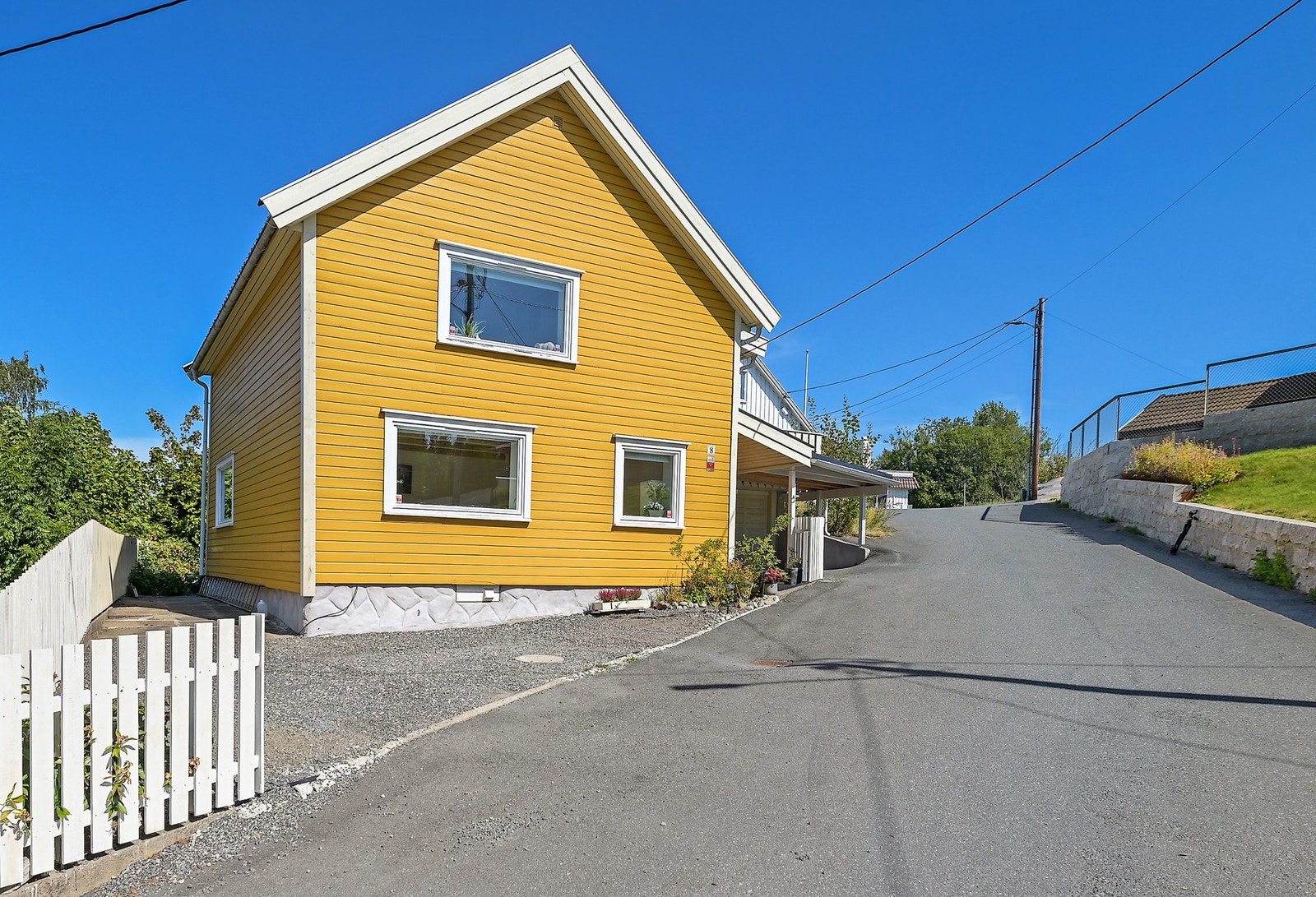 Huset er opprinnelig oppført i 1822, og her får du sjansen til å bo i et av de mest historiske og idylliske områdene i Moss. Galleribilde