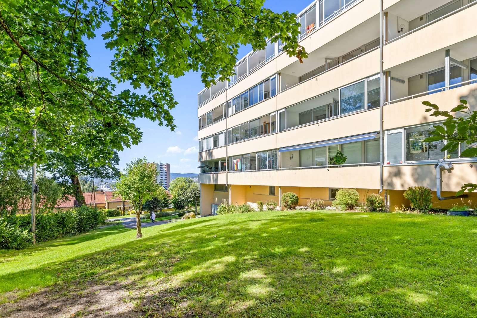 Borettslaget har fine utearealer som er godt tilrettelagt for beboere i alle aldre Galleribilde
