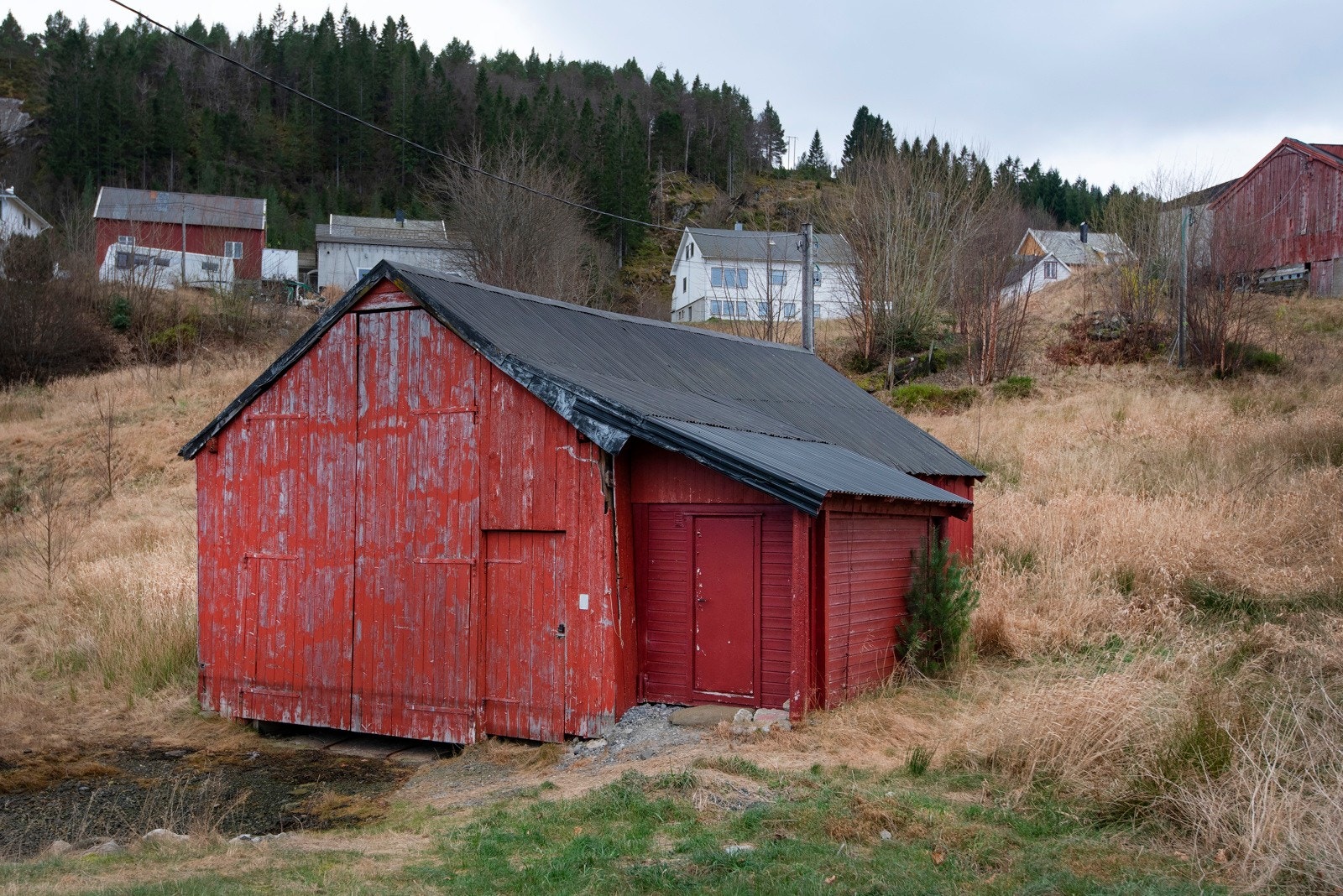 Naustet er av eldre dato med oppgraderingsbehov. Naustet er 69 kvm. Galleribilde