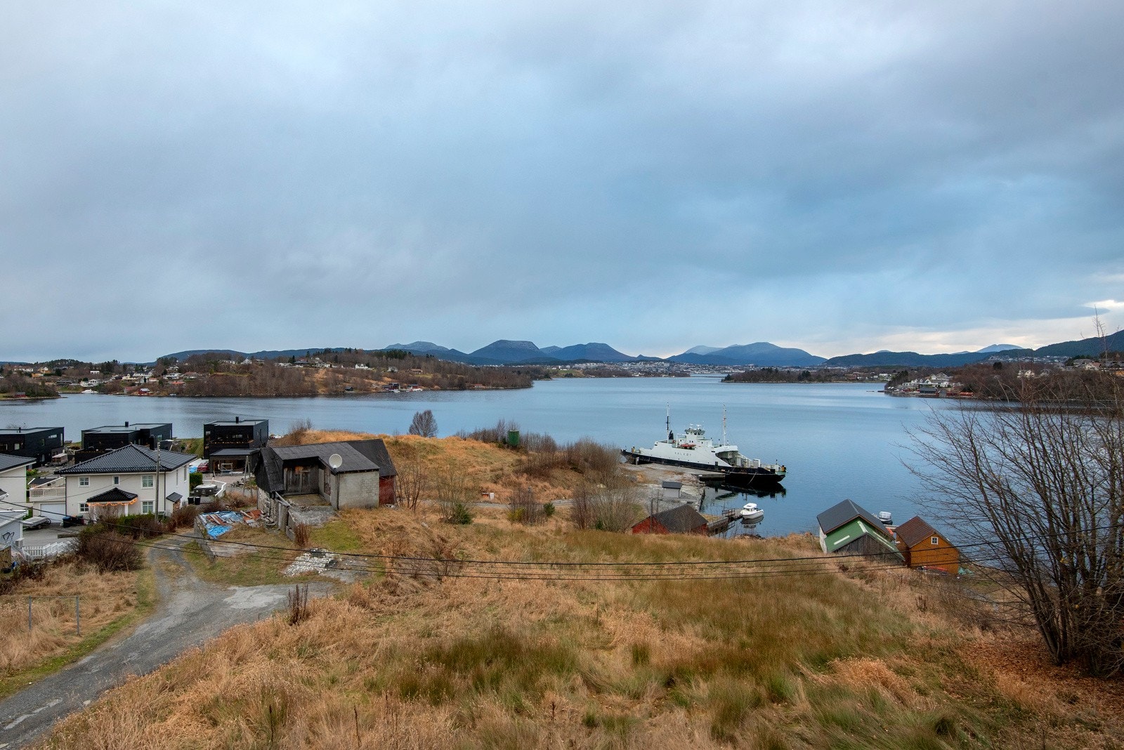 Utsikt fra eiendommen. Galleribilde