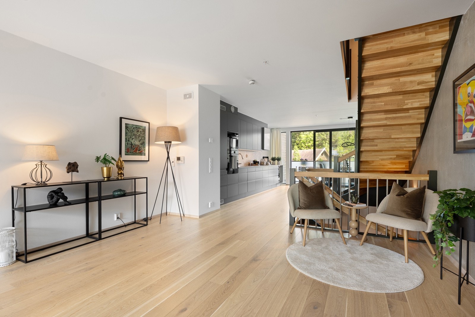 Det er vannbåren gulvvarme i 1. og 2. etasje. Galleribilde