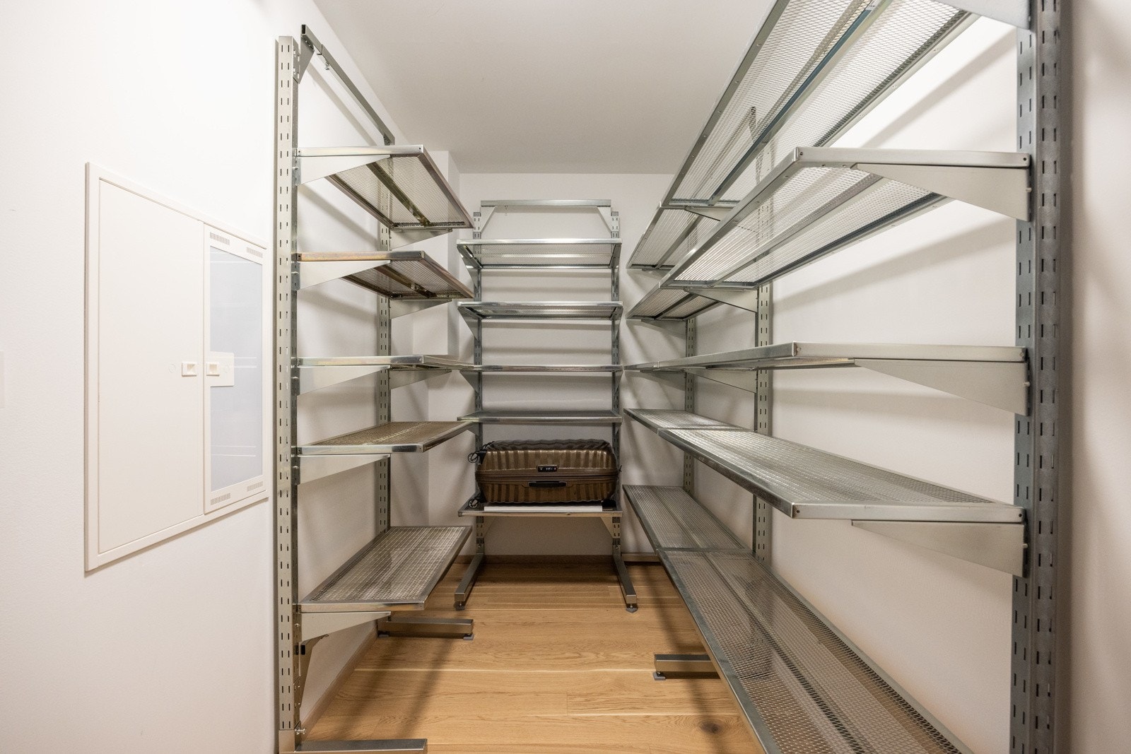 Kjellerbod av god størrelse. Galleribilde