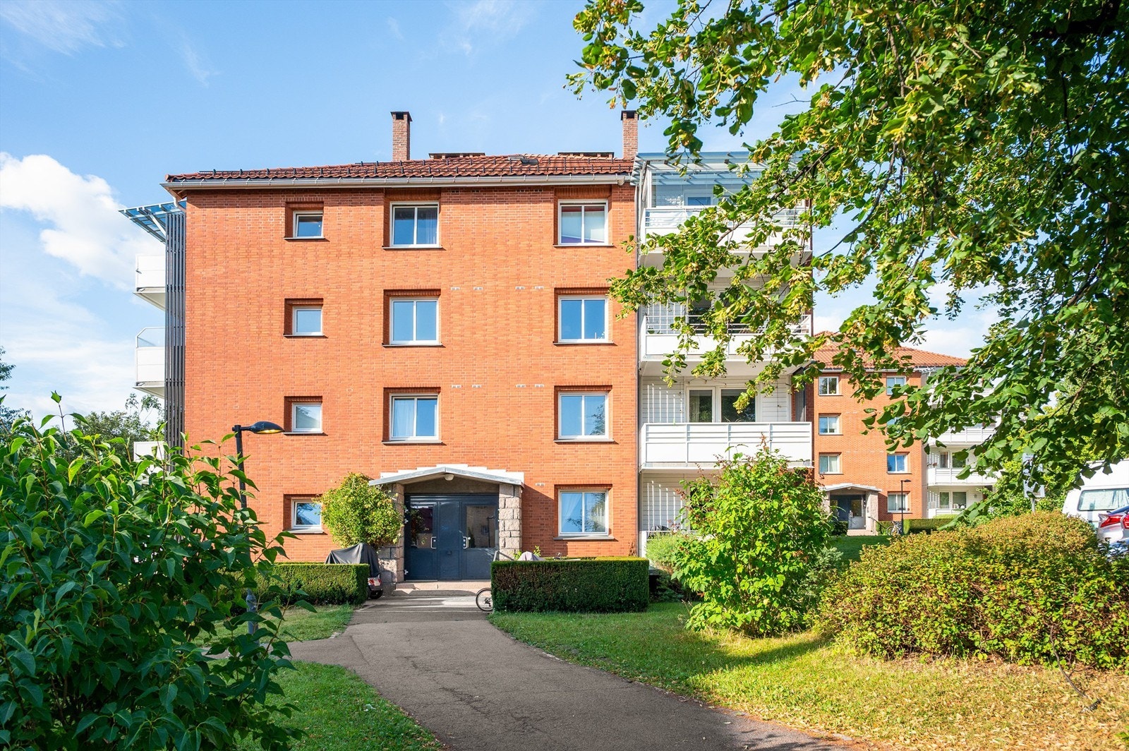 Fasade hovedinngang Galleribilde