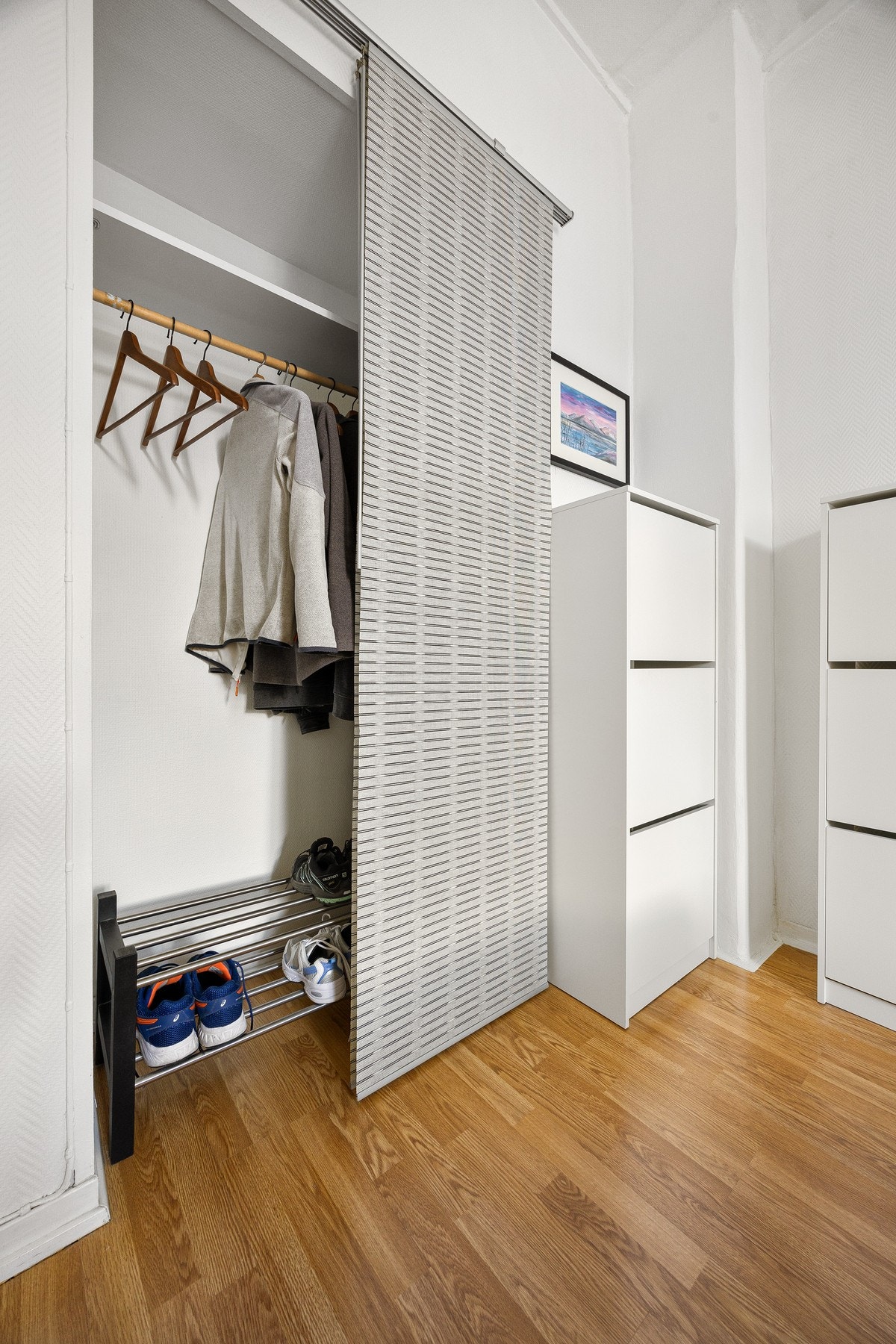 Nisje for ekstra oppbevaring. Galleribilde