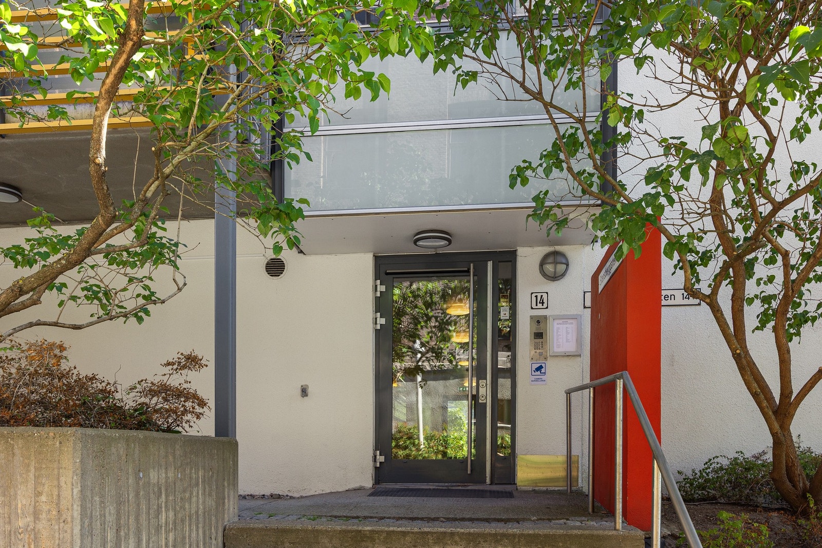 Inngangsparti. Galleribilde