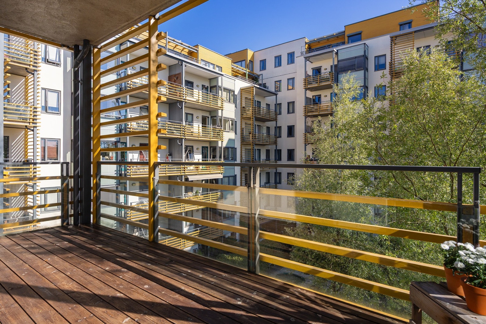 Dette er en romslig 3-roms selveier med god intern belligenhet. Galleribilde