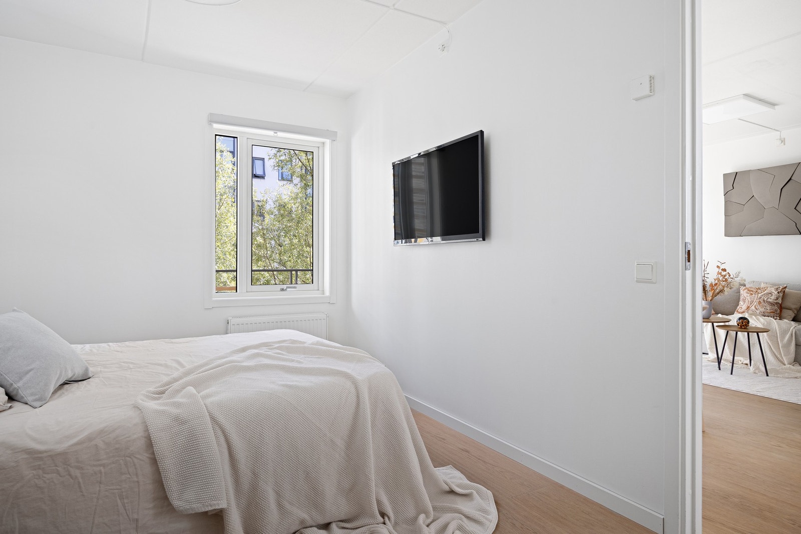 Soverommet vender mot stille indre gårdsrom. Galleribilde