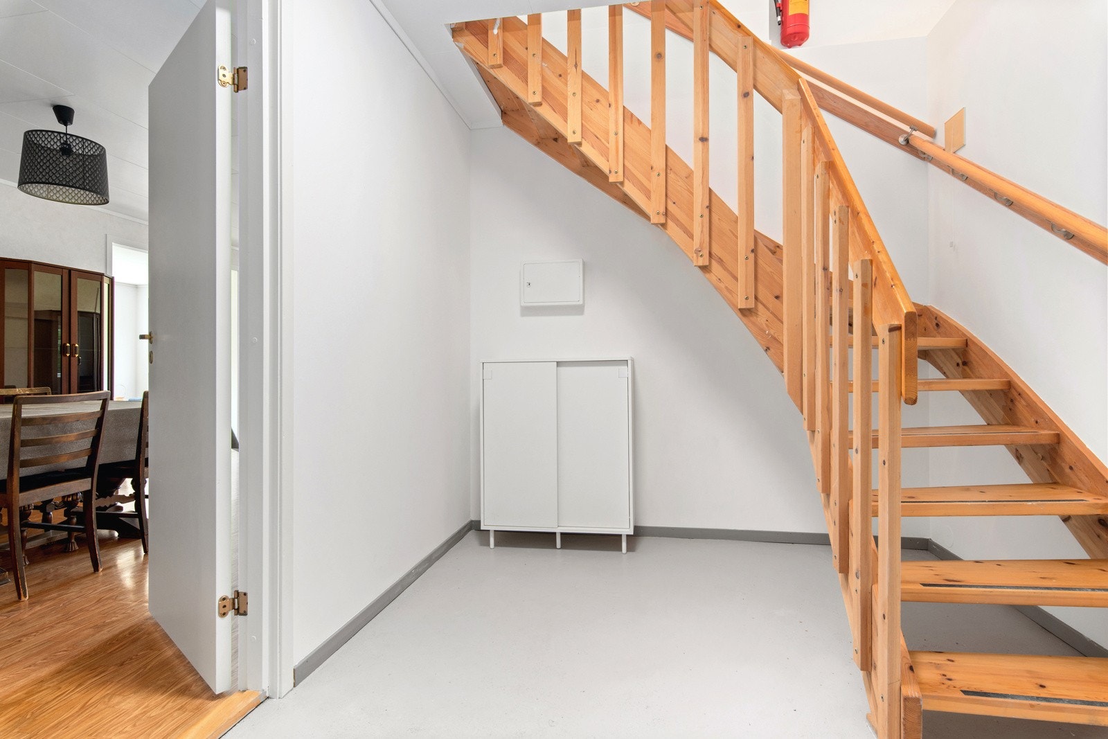 Trappegangen i underetasjen. Galleribilde