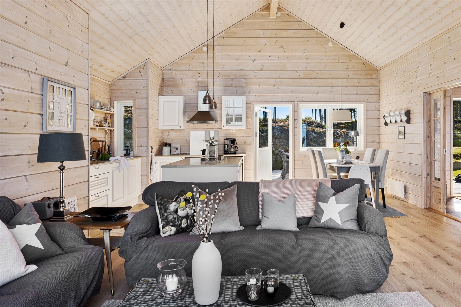 Det er nylig installert fiber (Altibox TV og trådløst internett) Galleribilde