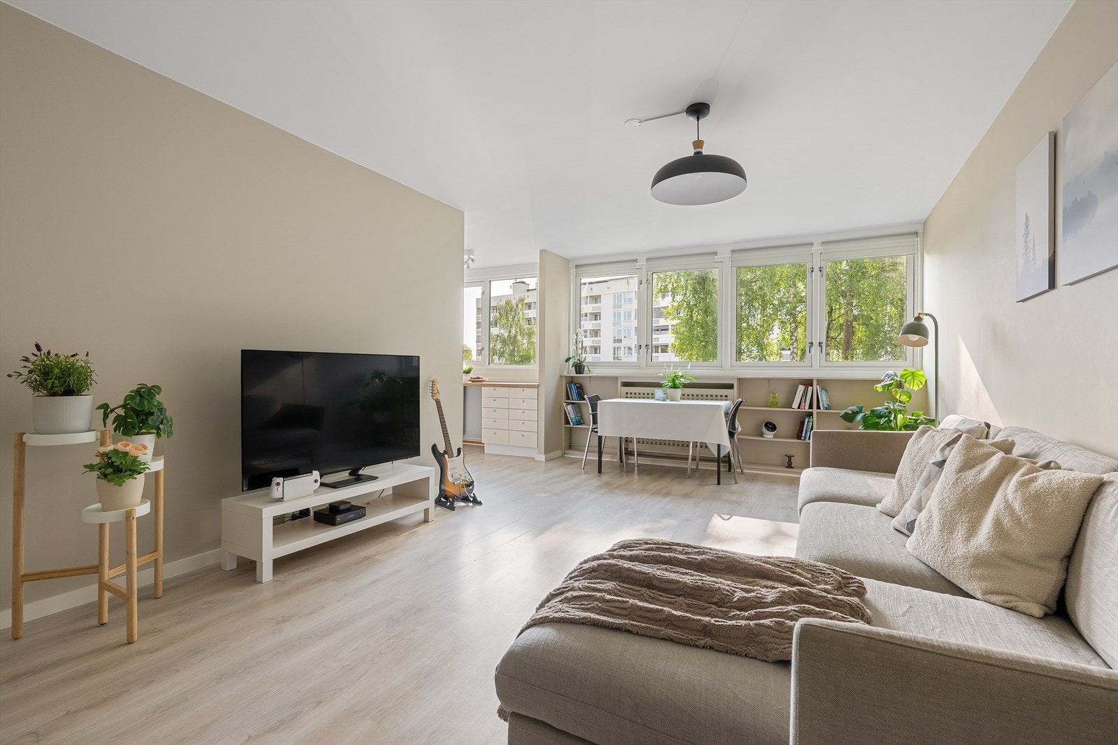 Velkommen til Bjørnekollen 5 - presentert av Eystein Garathun Næss og Fridtjof Schmidt i Nordvik Bærum! Galleribilde