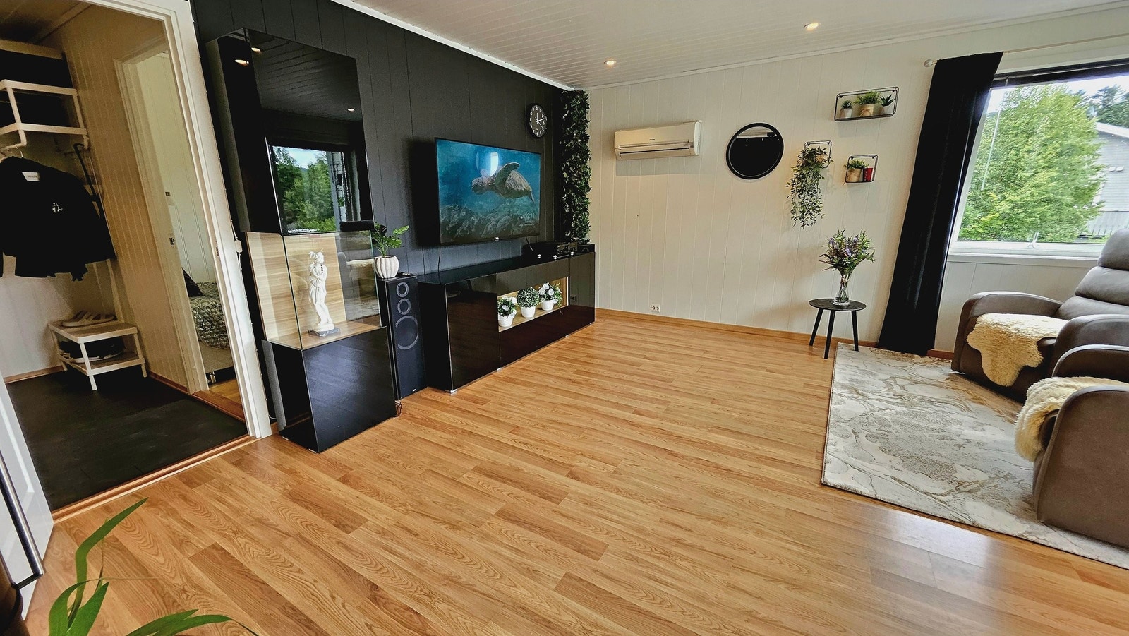 Leilighet har en gjennomtenkt planløsning som innbyr til trivsel Galleribilde