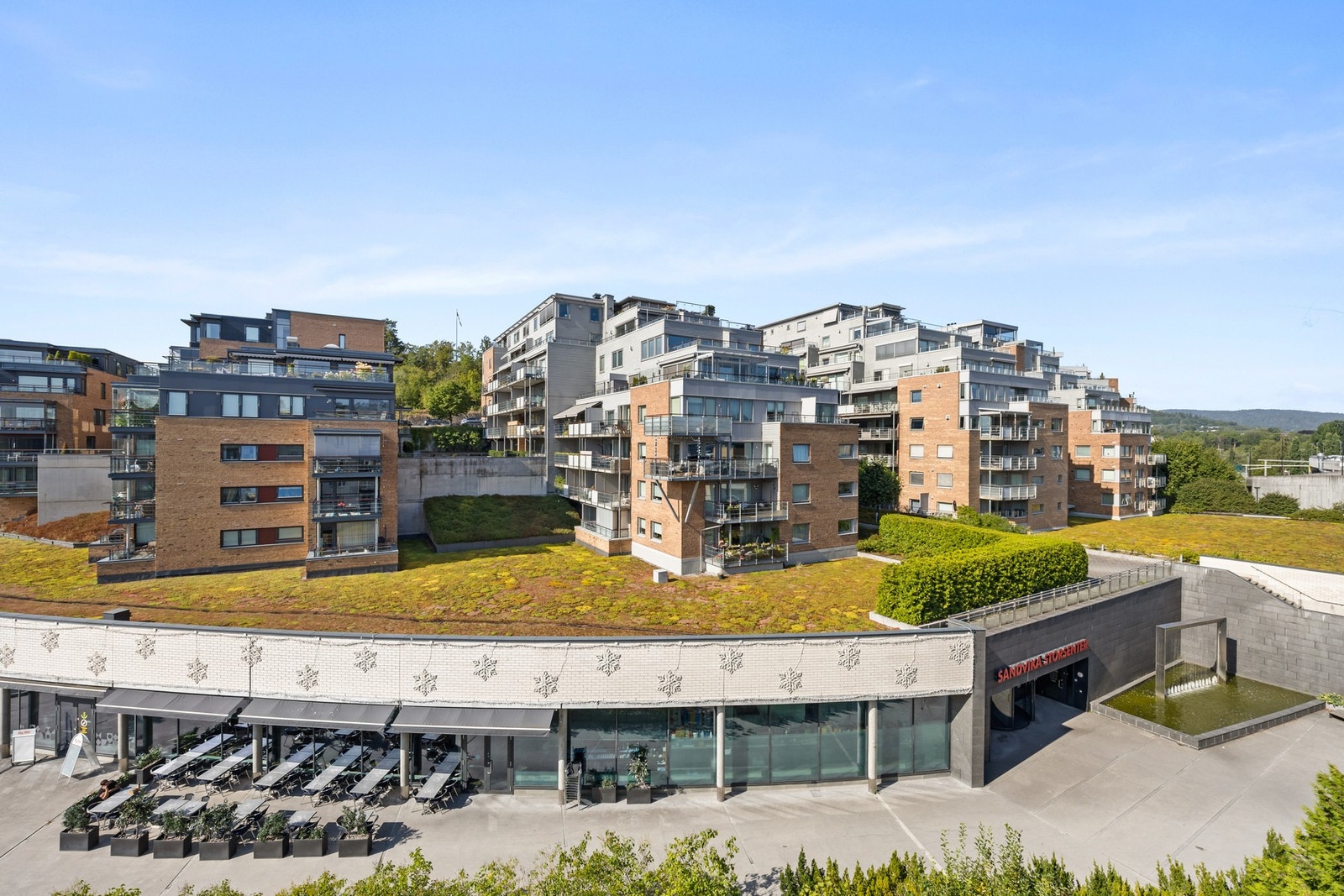 Området byr også på flere flotte turområder langs Sandvikselven og på naturskjønne Kalvøya Galleribilde