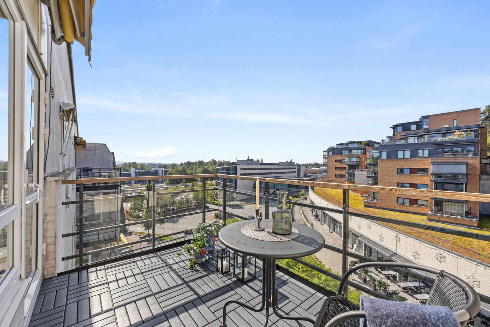 Her bor du i en lys og luftig leilighet sentralt plassert midt i Sandvika Galleribilde