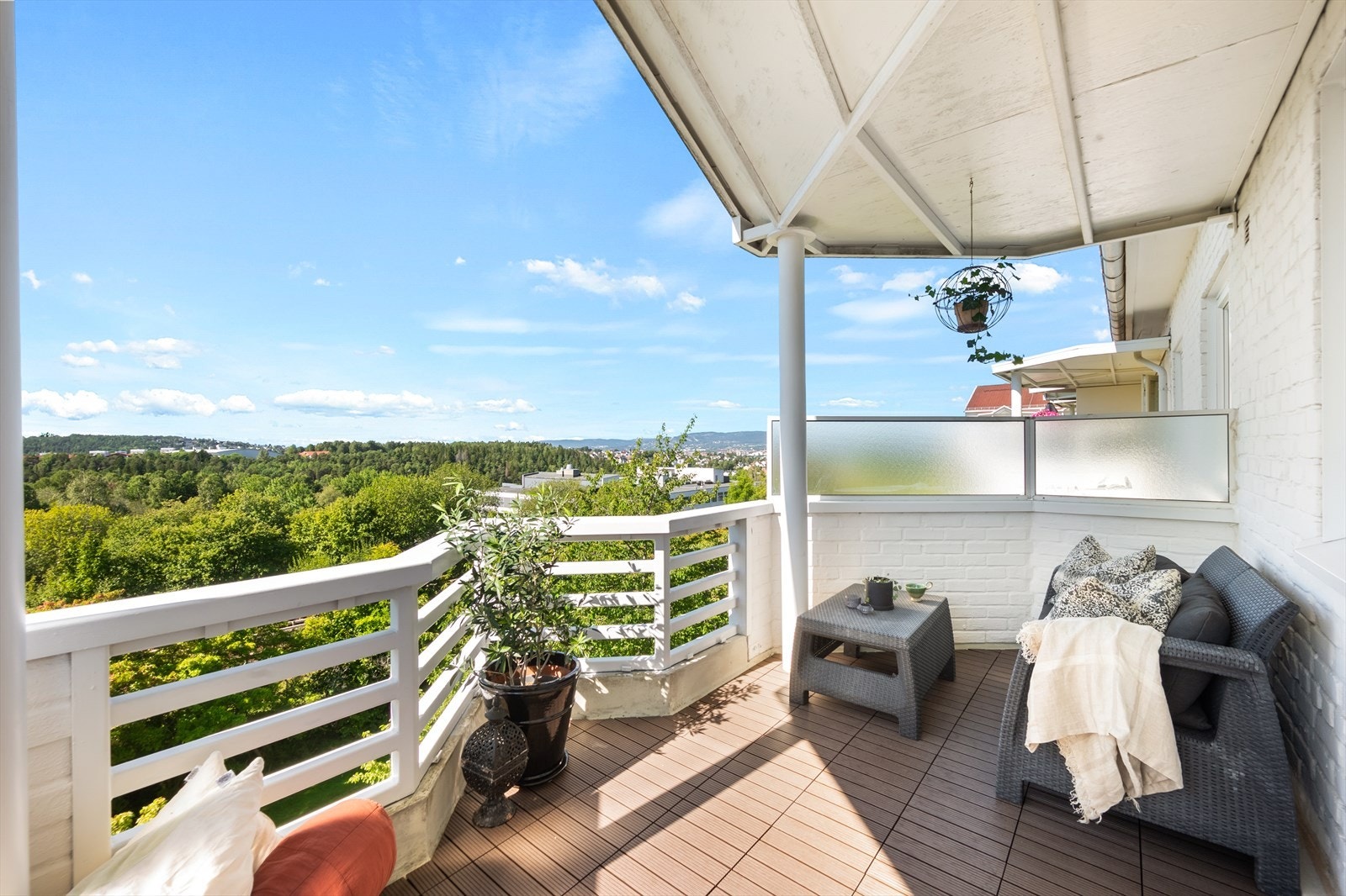 - En svært lys og romlig 2-roms med sentral beliggenhet på populære Oppsal - Galleribilde