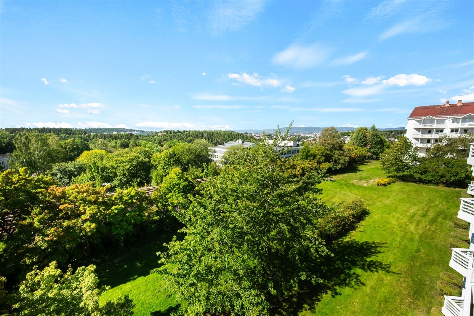 - Utsikt fra balkong - Galleribilde