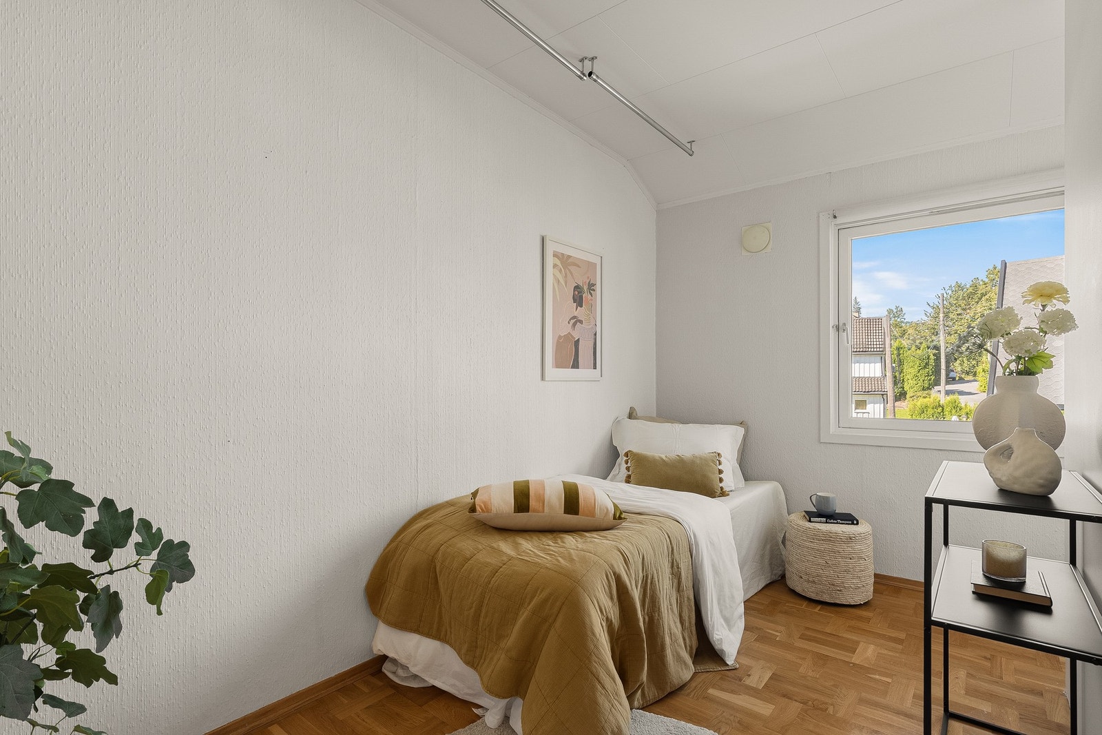 Rommet er ideelt som hjemmekontor, lekeområde eller gjesterom. Galleribilde
