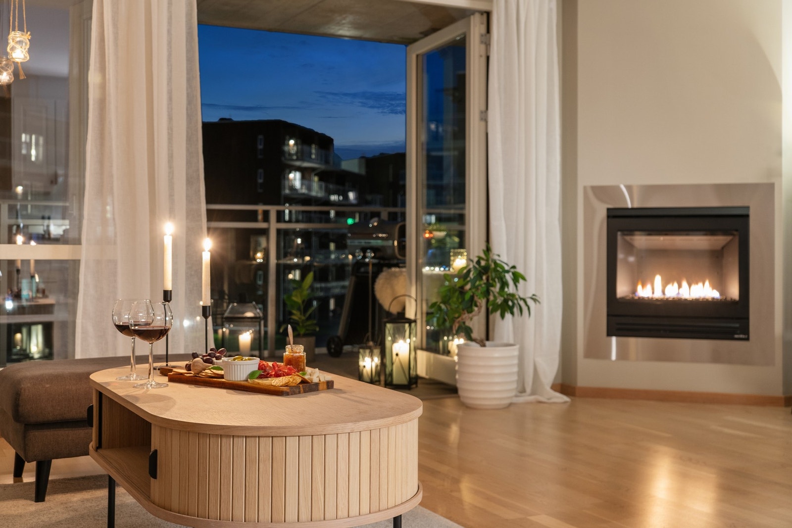 Eiendommen ligger i et sentralt og barnevennlig boligområde nær Jessheim sentrum. Galleribilde