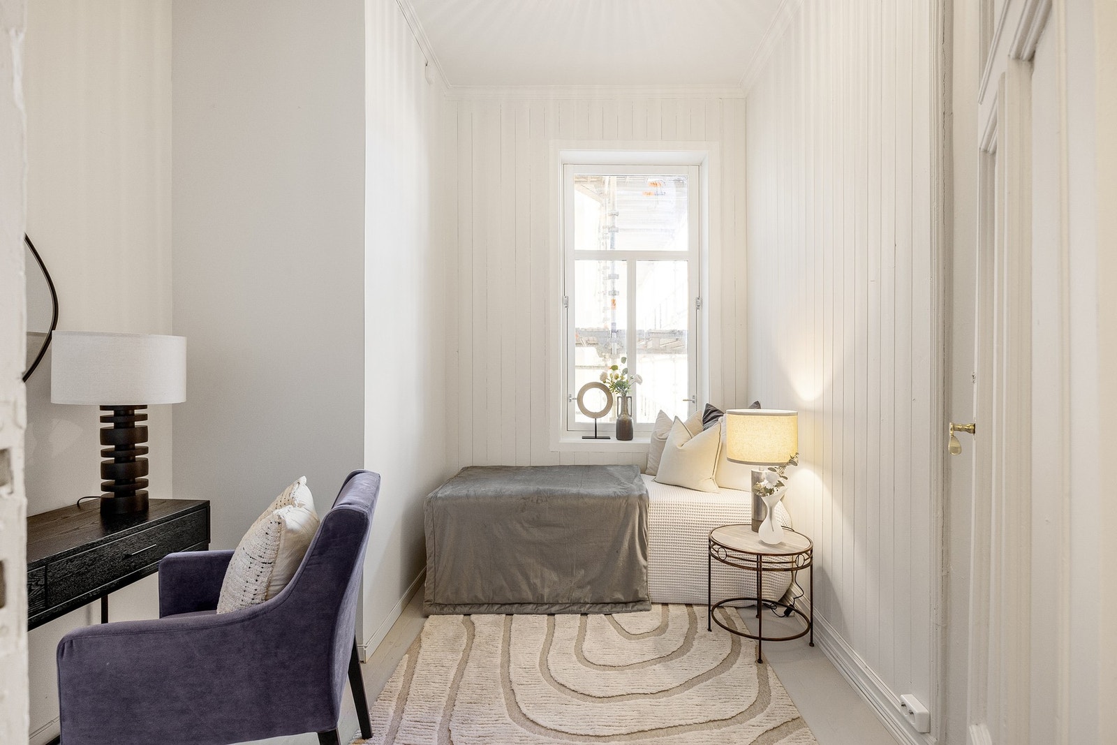 Soverom 3 med plass til stor seng og garderobe. Perfekt som f.eks. gjesterom, TV-stue eller barnerom. Galleribilde