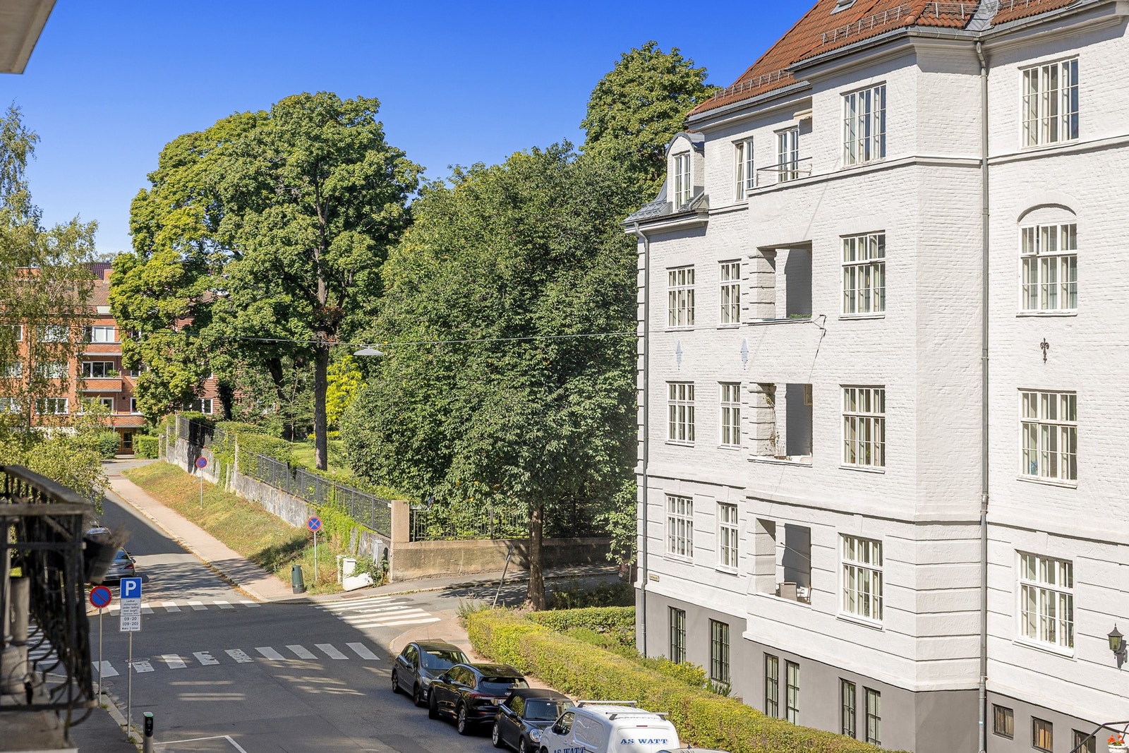 Pent utsyn mot den Amerikanske ambassadørens bolig. Galleribilde