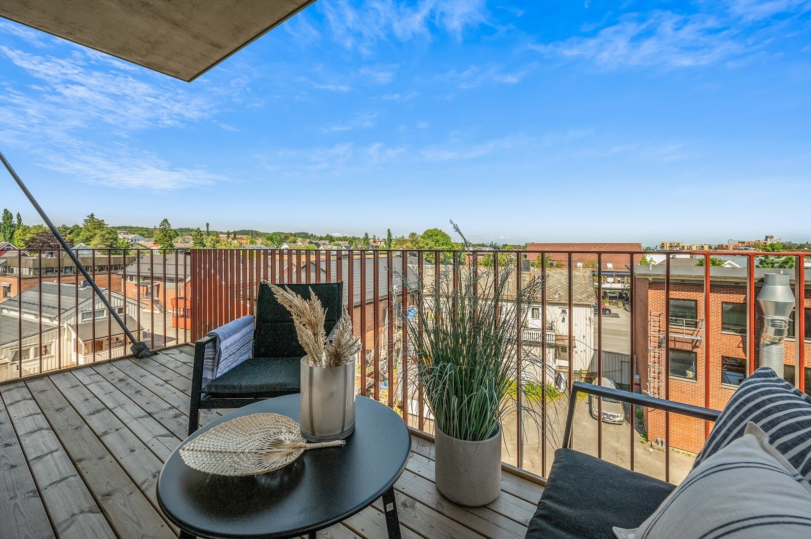 Med disse balkongene kan man flytte seg etter solen. Galleribilde